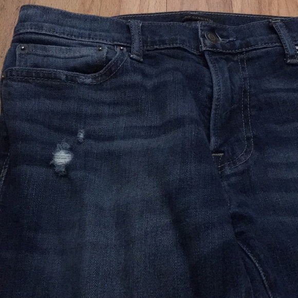 Abercrombie& Fitch - Picture 3 of 6